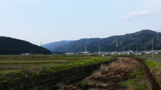 �˃��x�̐킢-8